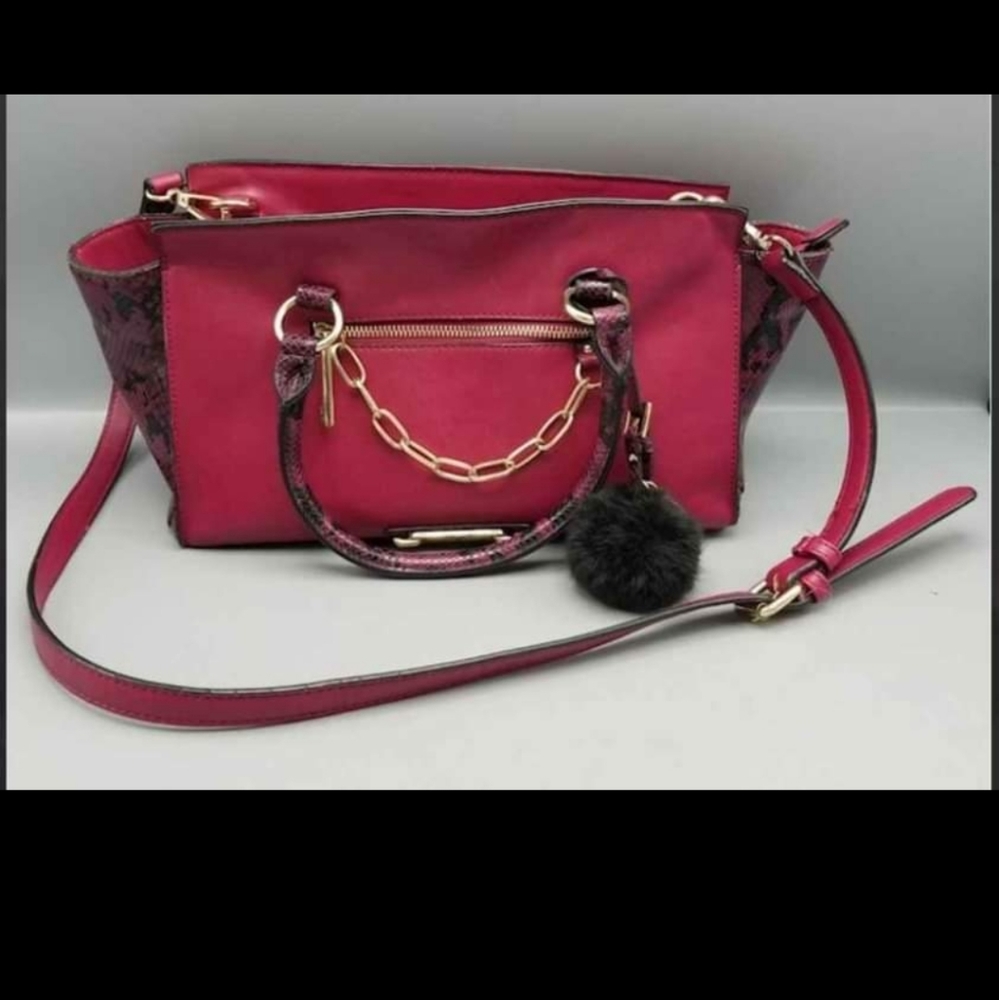 AUTHENTIC VS. VERSACE PURSE COA